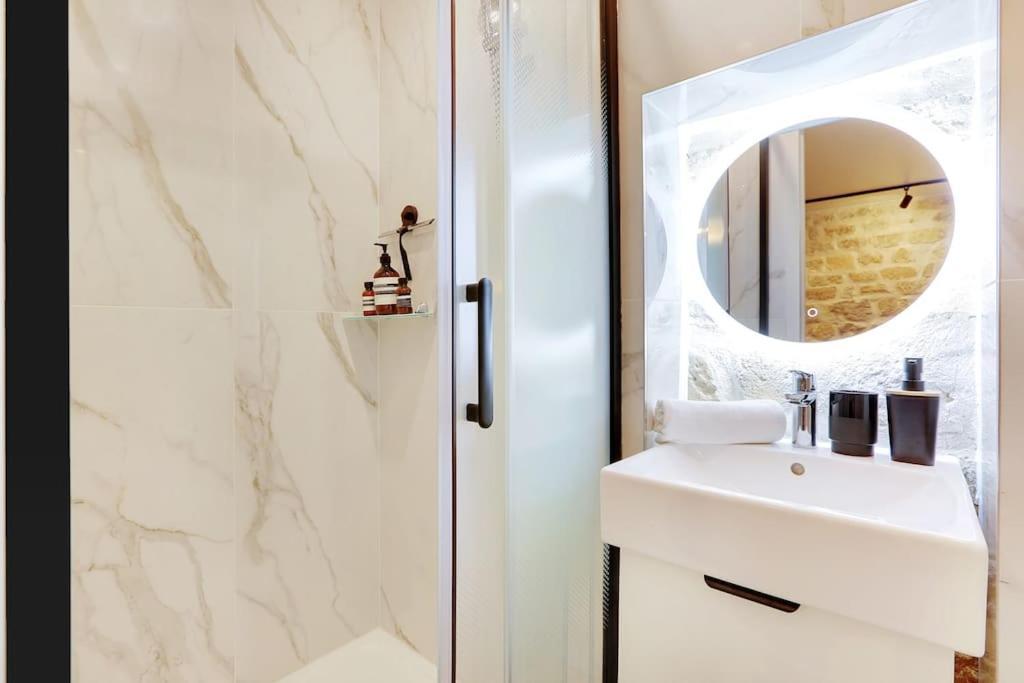 Gembnb Luxury Apartment In Paris - Abbesses - Montmartre Exteriör bild